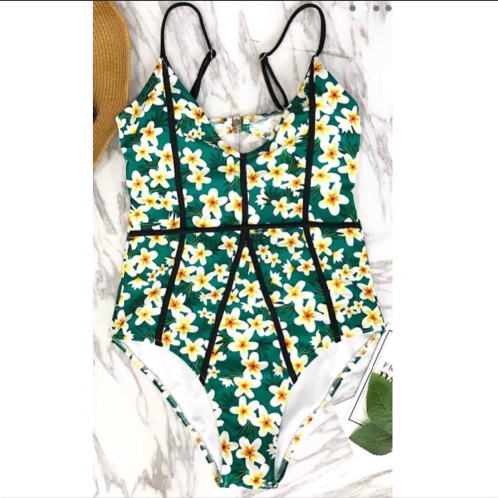 Cupshe one piece low cut bathing suit